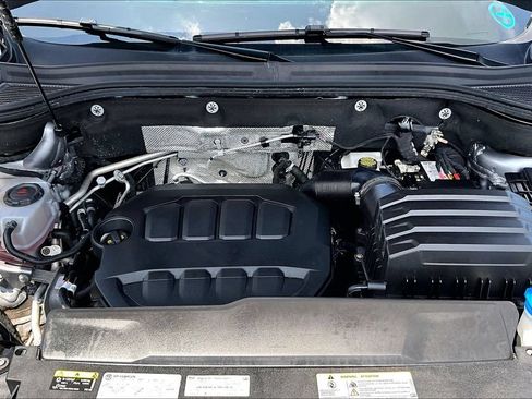 Used 2025 Volkswagen Atlas SE AWD/4WD image 10