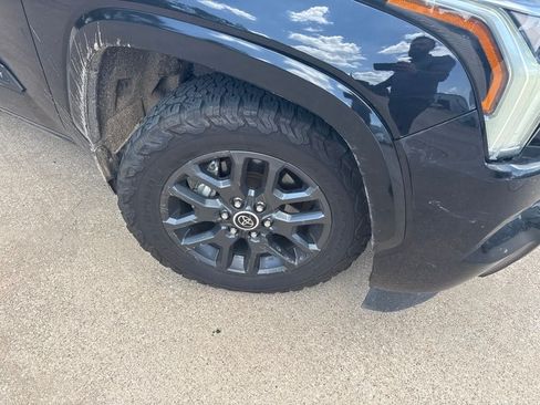 Used 2023 Toyota Sequoia Platinum AWD/4WD image 8