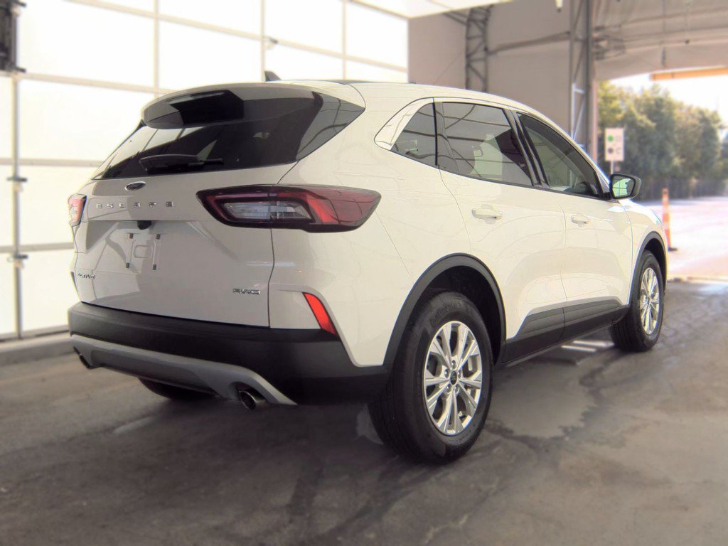 Used 2023 Ford Escape Active AWD/4WD image 5