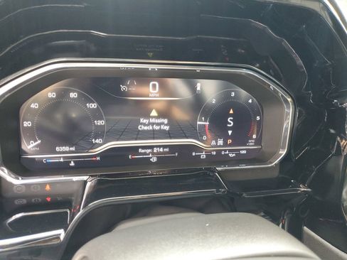 Certified 2025 GMC Sierra 1500 Elevation w/ Preferred Package image 17