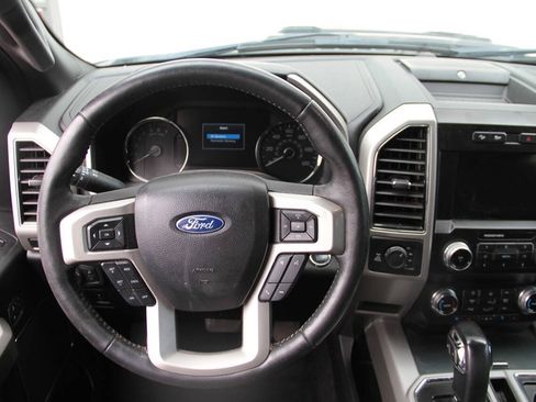 Used 2019 Ford F150 Lariat w/ Equipment Group 502A Luxury AWD/4WD image 24
