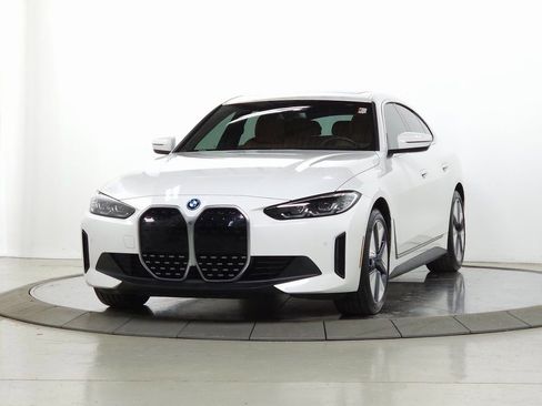 Used 2023 BMW i4 eDrive35 w/ Premium Package image 3
