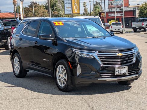 Used 2022 Chevrolet Equinox LT image 3
