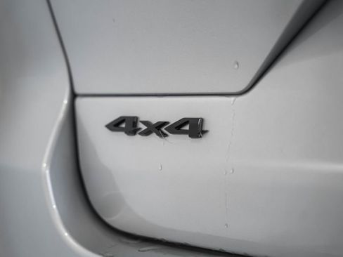 New 2025 Jeep Grand Cherokee Altitude image 7