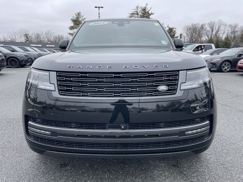 Certified 2025 Land Rover Range Rover SE image 2