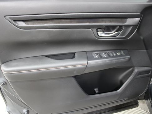 Used 2025 Honda CR-V Sport image 6