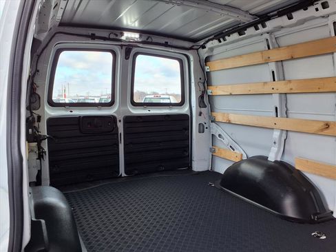 Used 2024 GMC Savana 2500 w/ Driver Convenience Package image 21