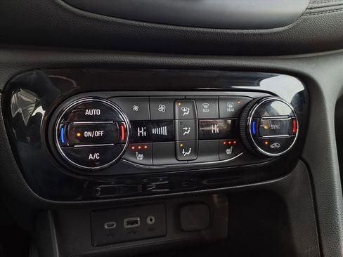 Certified 2023 Buick Encore GX Select w/ Sport Touring Package image 8