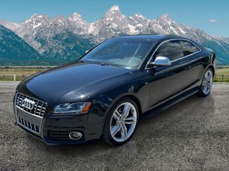 Used 2009 Audi S5 4.2 AWD/4WD video 1