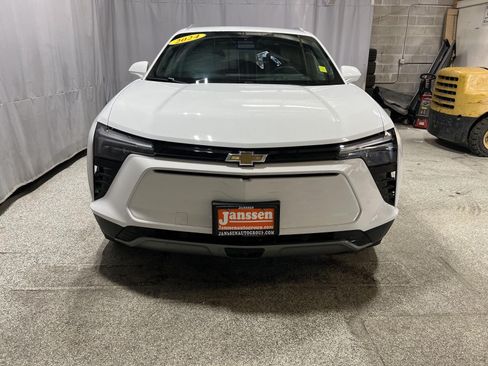 Used 2024 Chevrolet Blazer EV LT AWD/4WD image 2