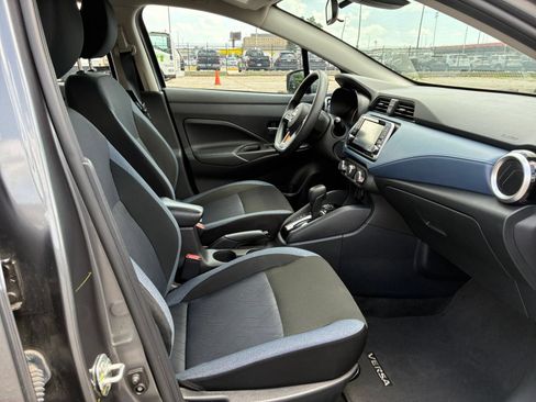 Used 2025 Nissan Versa SV FWD image 29