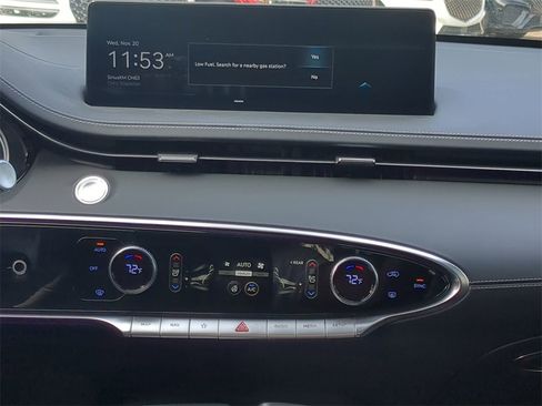 Used 2025 Genesis GV70 3.5T Sport w/ Sport Advanced Package image 17