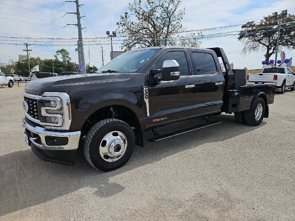 Used 2024 Ford F350 Lariat w/ Lariat Ultimate Package AWD/4WD image 2