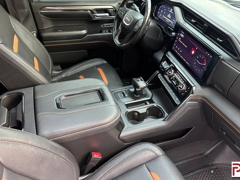 Certified 2022 GMC Sierra 1500 AT4 w/ AT4 Premium Package AWD/4WD image 17