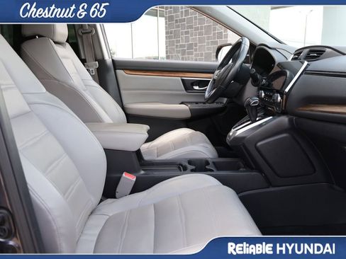 Used 2017 Honda CR-V Touring image 10