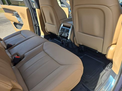 New 2026 Land Rover Range Rover Long Wheelbase SE image 11