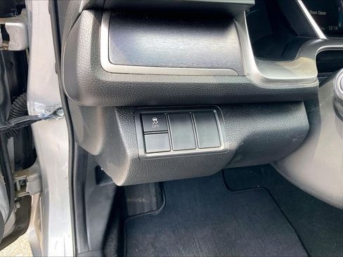 Used 2018 Honda Civic EX-T image 26