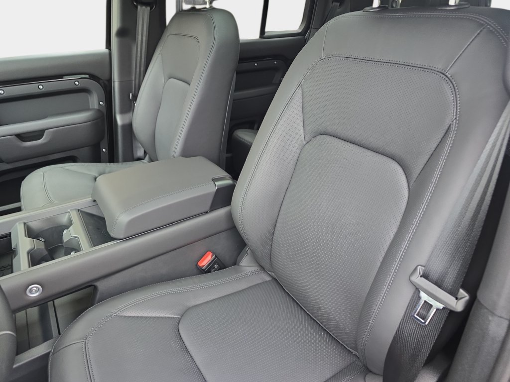 New 2026 Land Rover Defender 110 X-Dynamic SE AWD/4WD image 12
