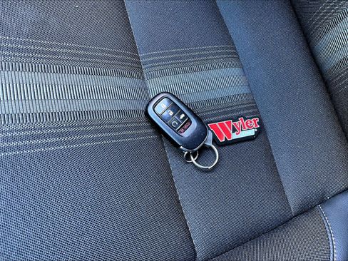 Used 2023 Honda Civic Sport image 33