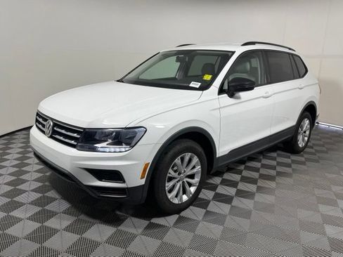 Used 2020 Volkswagen Tiguan S FWD image 3