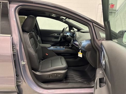 New 2026 Chevrolet Equinox EV LT w/ Convenience Package II AWD/4WD image 32