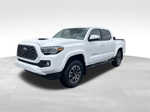 Used 2020 Toyota Tacoma TRD Sport w/ Technology Package AWD/4WD image 1
