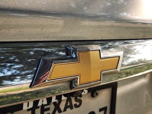 Used 2020 Chevrolet Traverse LS FWD image 9