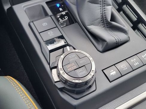 Used 2025 Toyota 4Runner Trailhunter image 24