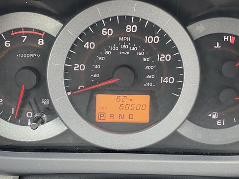 Used 2012 Toyota RAV4 4WD V6 w/ Tow Prep Pkg image 4