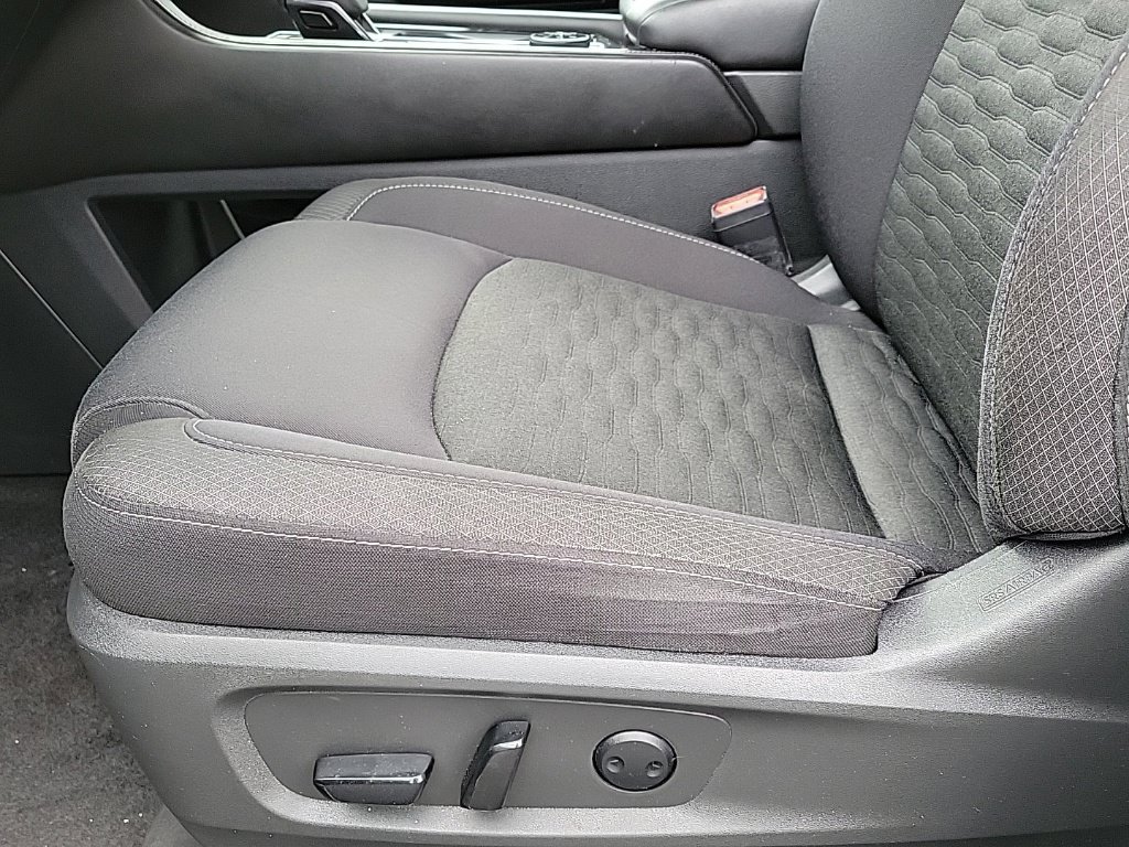 Used 2022 Nissan Pathfinder SV AWD/4WD image 12