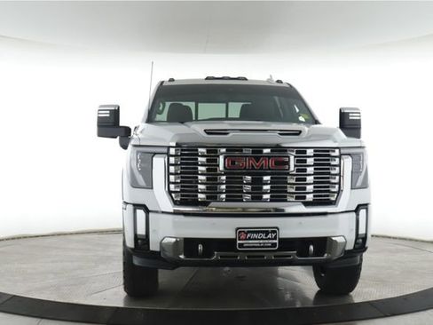 Used 2026 GMC Sierra 3500 Denali AWD/4WD image 12