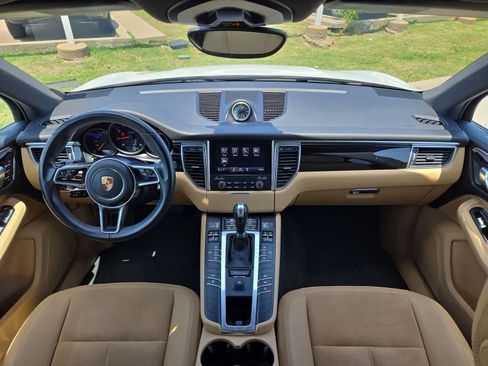 Used 2018 Porsche Macan AWD/4WD image 14