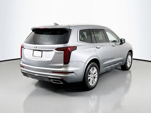 Used 2025 Cadillac XT6 Luxury FWD image 7