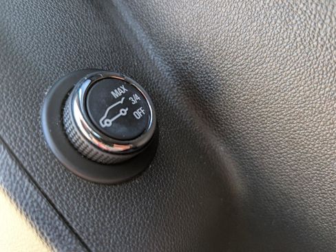 Used 2017 Cadillac XT5 Premium Luxury w/ Advanced Security Package image 16