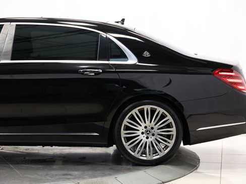 Used 2018 Mercedes-Benz Maybach S 560 4MATIC image 8
