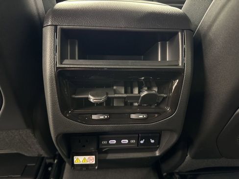 New 2026 Jeep Grand Cherokee Limited AWD/4WD image 13