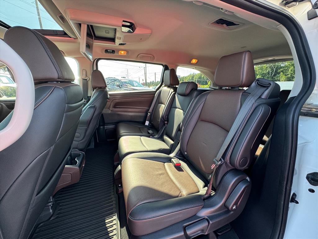 Used 2025 Honda Odyssey Elite image 12