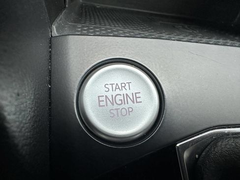 Used 2022 Volkswagen Taos SE image 19