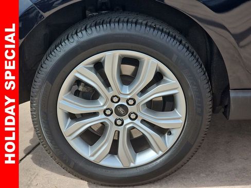 Used 2023 Ford Edge Titanium image 37