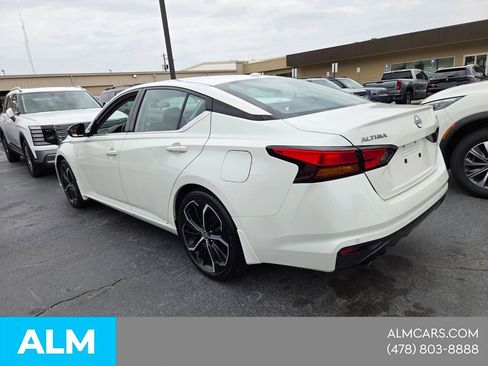 Used 2025 Nissan Altima 2.5 SR FWD image 11