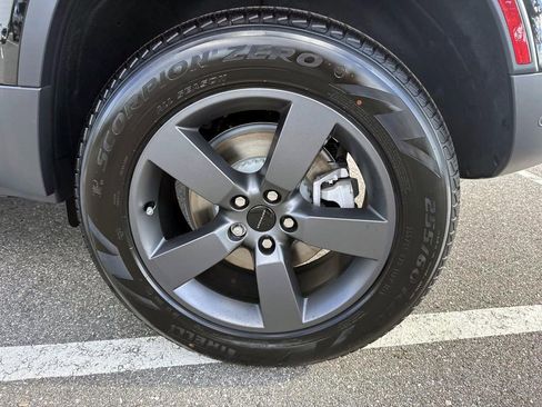 New 2026 Land Rover Defender 110 S image 3