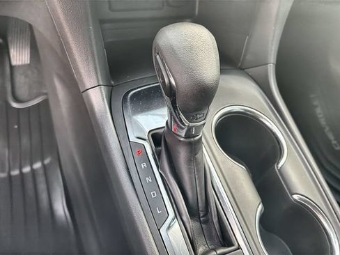 Used 2024 Chevrolet Equinox LS w/ Midnight Edition FWD image 15