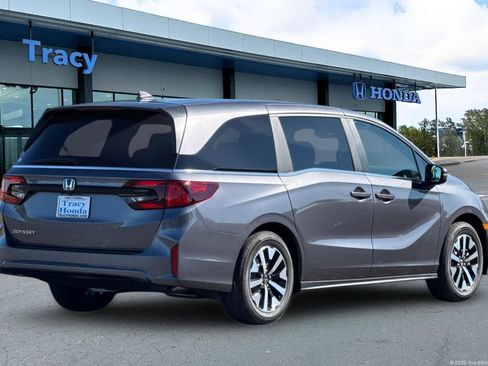 New 2026 Honda Odyssey EX-L image 6