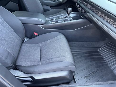 Used 2025 Honda Accord LX image 27