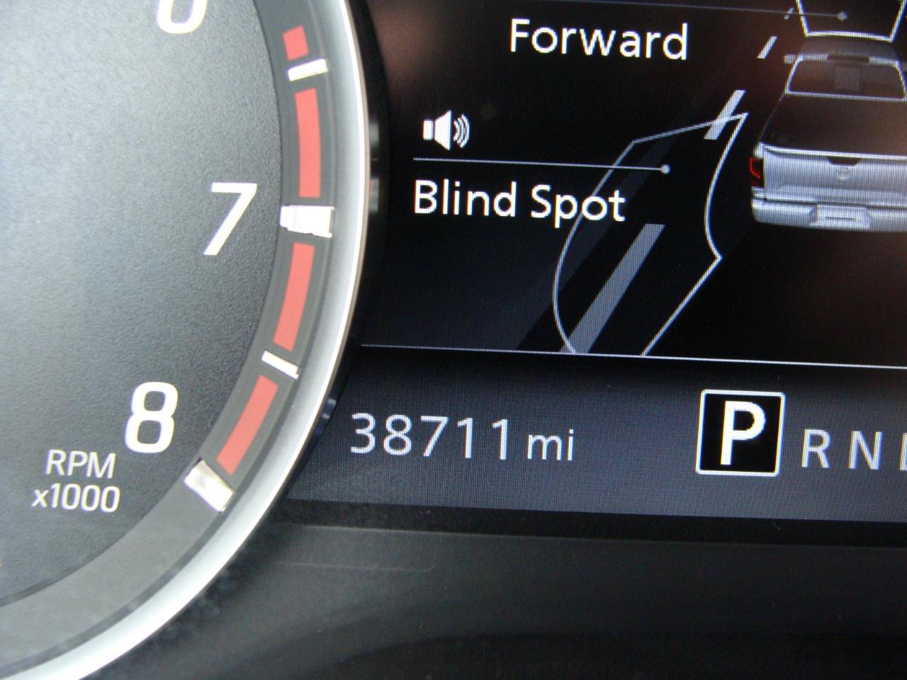 Used 2024 Nissan Titan SV w/ SV Convenience Package AWD/4WD image 13
