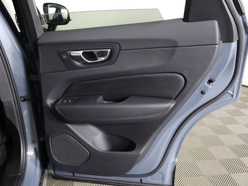 Used 2024 Volvo XC60 B5 Plus image 29