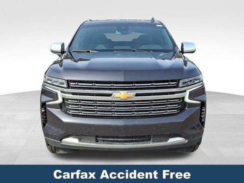 Used 2023 Chevrolet Suburban Premier image 3