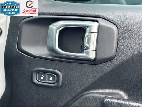 Certified 2022 Jeep Wrangler Unlimited Rubicon w/ Xtreme Recon 35" Tire Package image 38