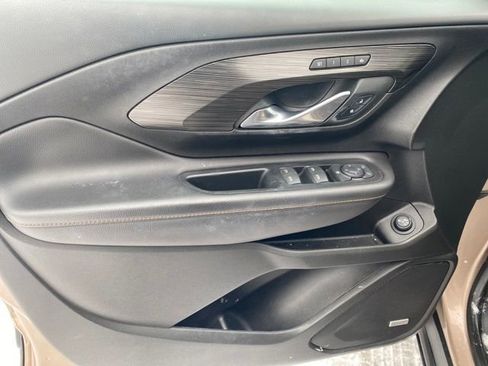 Certified 2019 GMC Terrain SLT w/ Preferred Package image 16