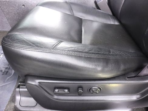 Used 2013 GMC Yukon SLT AWD/4WD image 26
